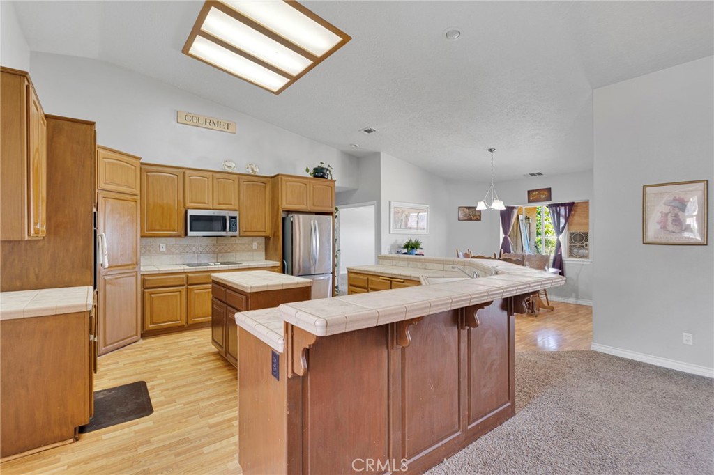 1220 Hollister Road Pinon Hills, CA 92372 - Photo 12 of 49