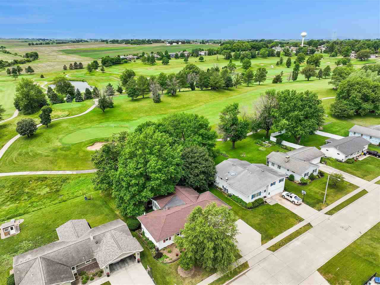 128 Country Club Road Williamsburg, IA 52361 - Photo 3 of 36 Gallery Image 3