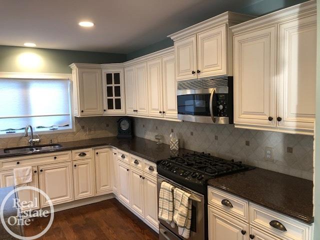 51665 Baker Road New Baltimore, MI 48047 - Photo 25 of 92 50032338-24.JPG