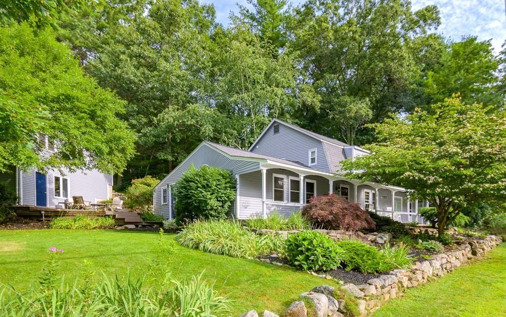 185 Middle Road Southborough, MA 01772 - Photo 1 of 36 Gallery Image 1
