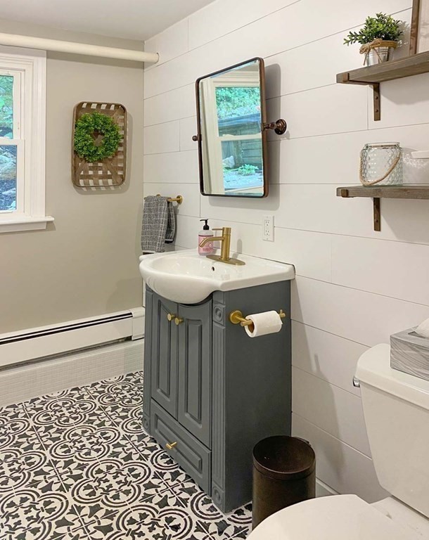 185 Middle Road Southborough, MA 01772 - Photo 18 of 36 Gallery Image 18