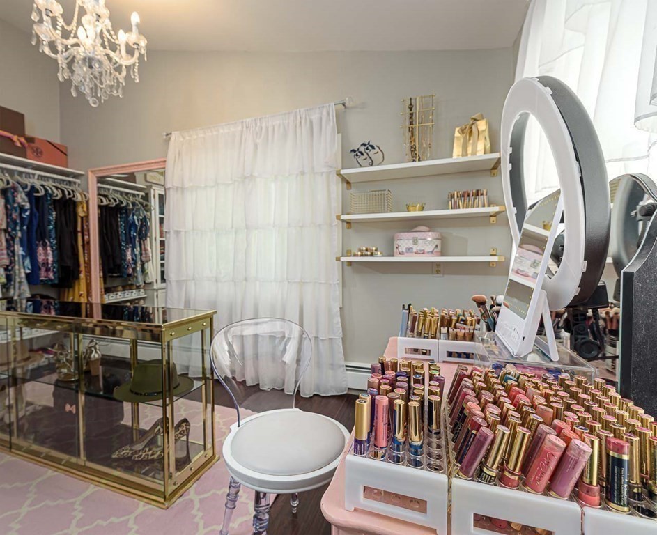 185 Middle Road Southborough, MA 01772 - Photo 20 of 36 Gallery Image 20