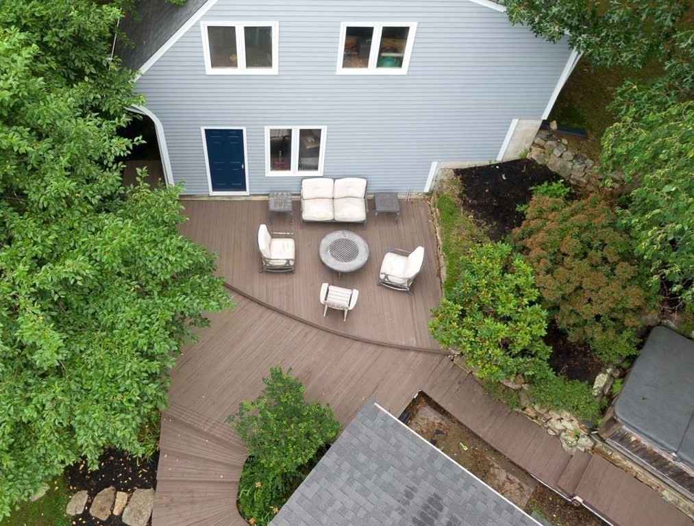 185 Middle Road Southborough, MA 01772 - Photo 3 of 36 Gallery Image 3