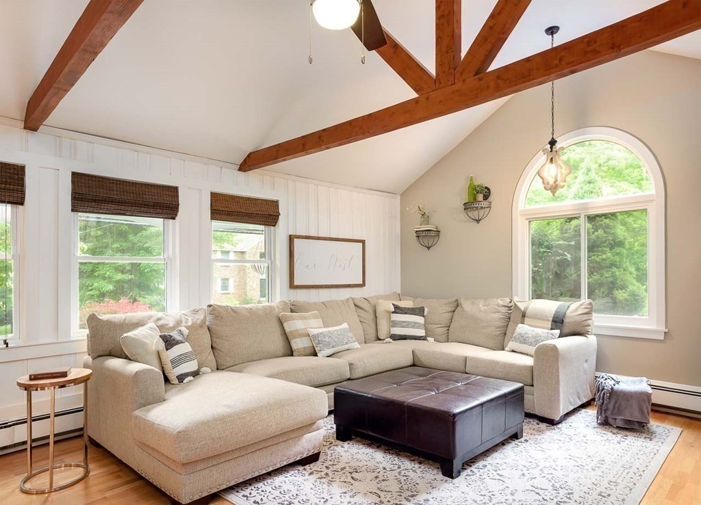 185 Middle Road Southborough, MA 01772 - Photo 5 of 36 Gallery Image 5