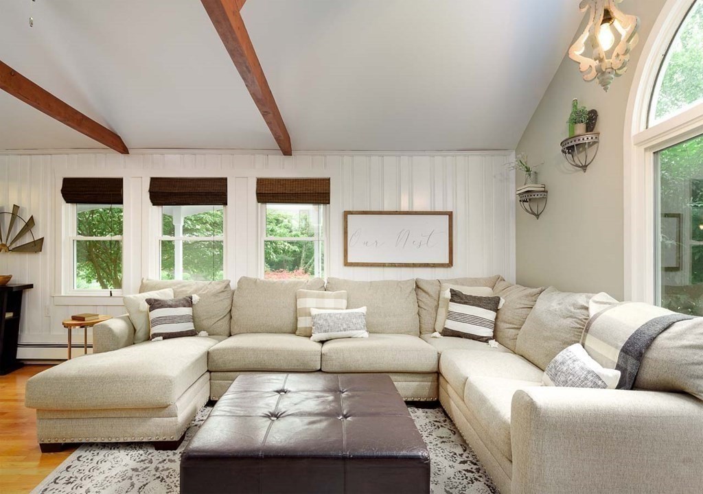 185 Middle Road Southborough, MA 01772 - Photo 6 of 36 Gallery Image 6