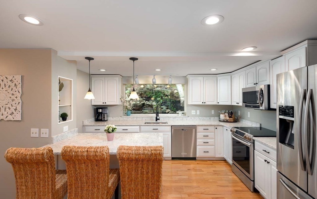 185 Middle Road Southborough, MA 01772 - Photo 8 of 36 Gallery Image 8