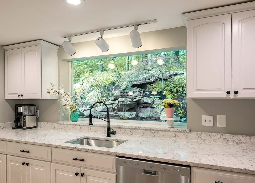 185 Middle Road Southborough, MA 01772 - Photo 10 of 36 Gallery Image 10