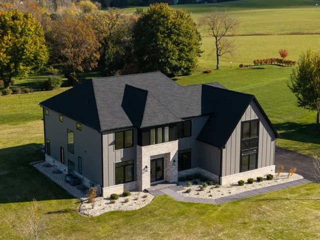 $1,750,000 | 23277 Enclave Lane, Lake Barrington, IL 60010
