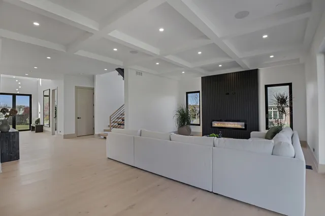 $1,750,000 | 23277 Enclave Lane, Lake Barrington, IL 60010