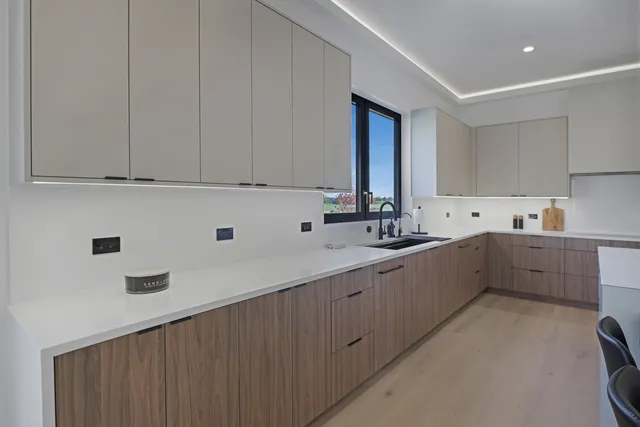 $1,750,000 | 23277 Enclave Lane, Lake Barrington, IL 60010