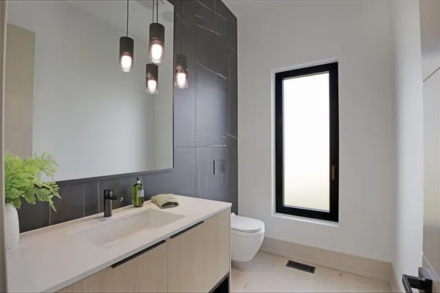 $1,750,000 | 23277 Enclave Lane, Lake Barrington, IL 60010