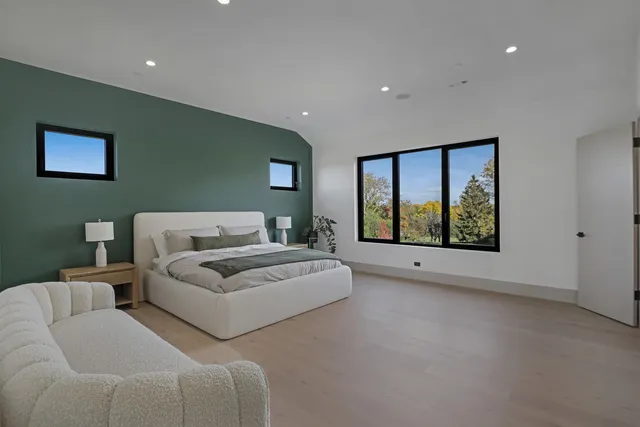 $1,750,000 | 23277 Enclave Lane, Lake Barrington, IL 60010