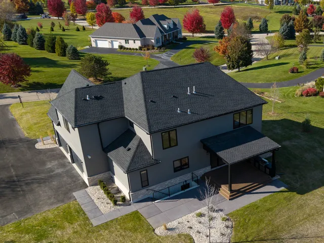 $1,750,000 | 23277 Enclave Lane, Lake Barrington, IL 60010