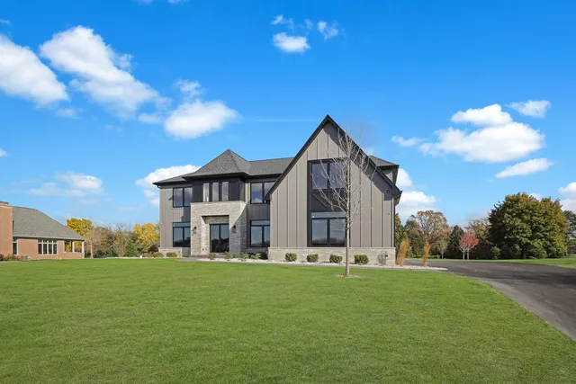 $1,750,000 | 23277 Enclave Lane, Lake Barrington, IL 60010