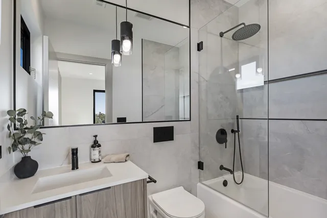 $1,750,000 | 23277 Enclave Lane, Lake Barrington, IL 60010