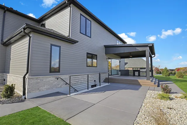 $1,750,000 | 23277 Enclave Lane, Lake Barrington, IL 60010