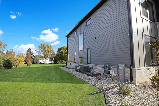 $1,750,000 | 23277 Enclave Lane, Lake Barrington, IL 60010