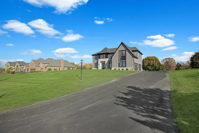 $1,750,000 | 23277 Enclave Lane, Lake Barrington, IL 60010