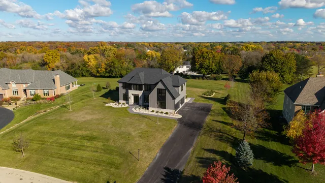 $1,750,000 | 23277 Enclave Lane, Lake Barrington, IL 60010