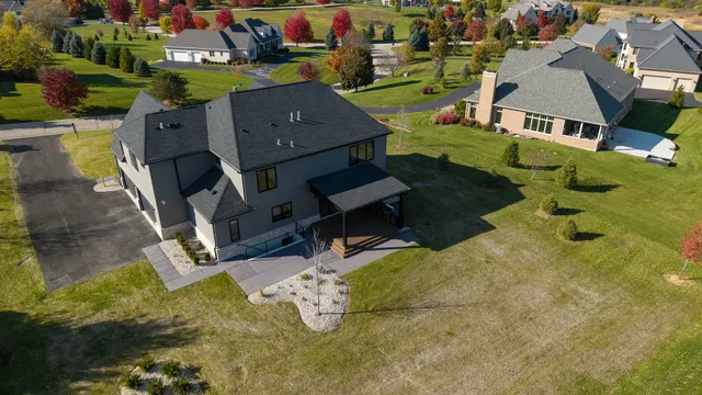 $1,750,000 | 23277 Enclave Lane, Lake Barrington, IL 60010