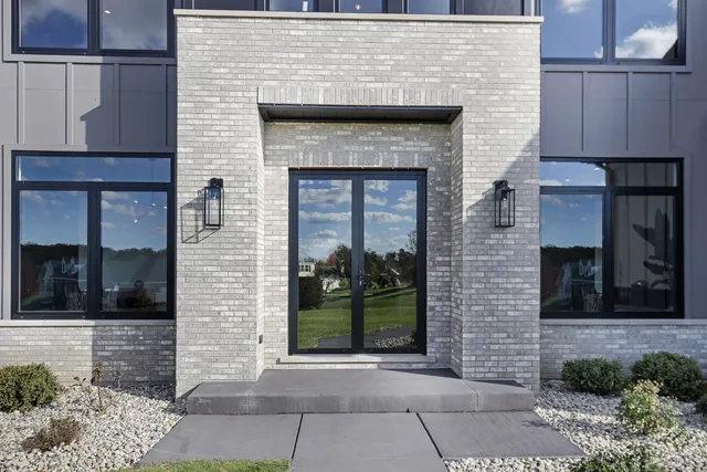 $1,750,000 | 23277 Enclave Lane, Lake Barrington, IL 60010