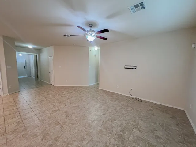 $1,650 | 324 Druse Lane, Jarrell, TX 76537