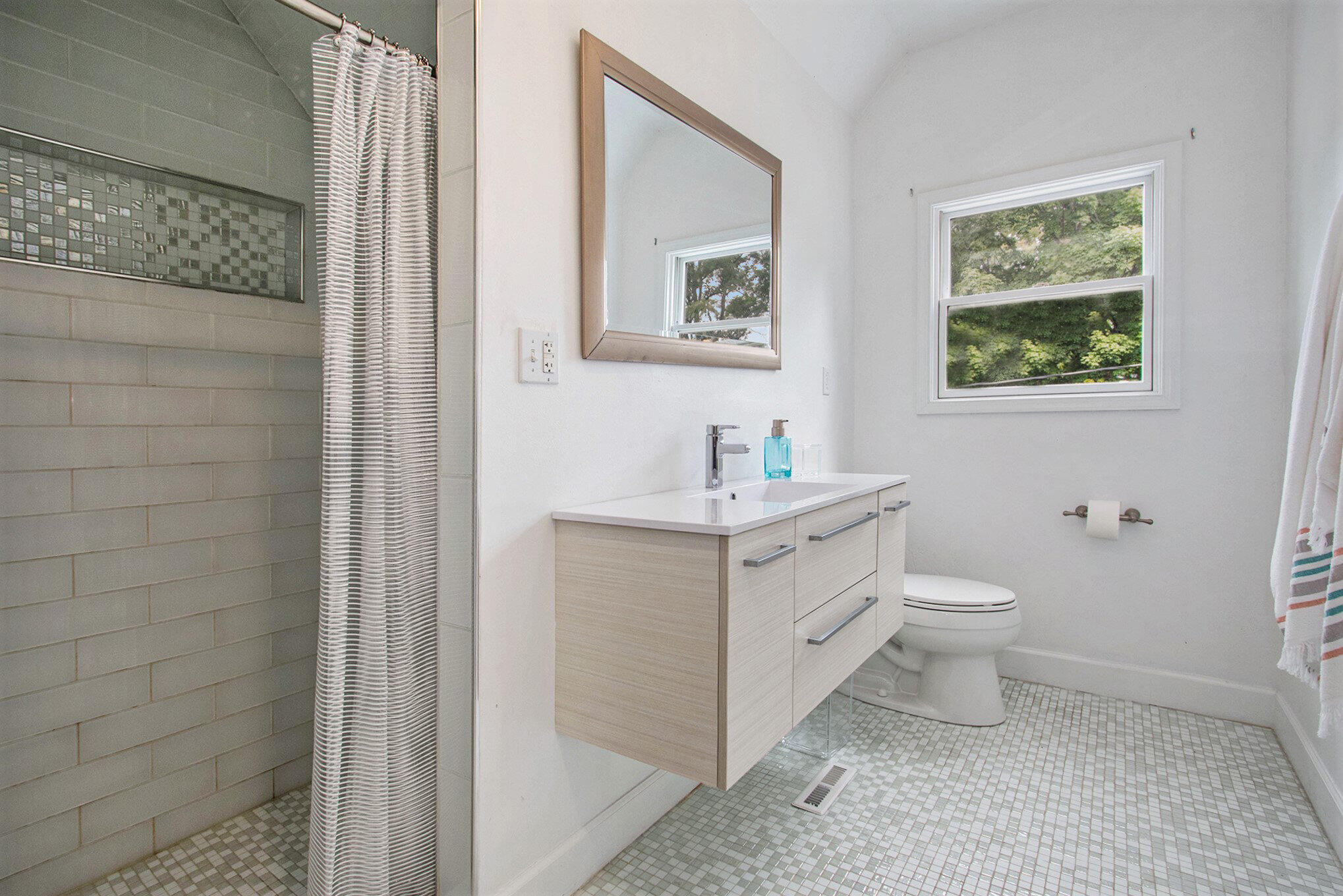 86 North Rutledge Street Pentwater, MI 49449 - Photo 23 of 45 024_s22a8051