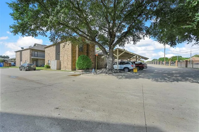 $1,850 | 3500 East Park Boulevard, Unit 203, Plano, TX 75074