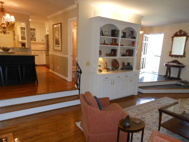1047 Governors Road Mount Pleasant, SC 29464 - Photo 7 of 55 DSCN1154