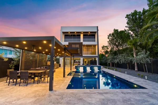 $11,750,000 | 16 Seaside Avenue, Key Largo, FL 33037