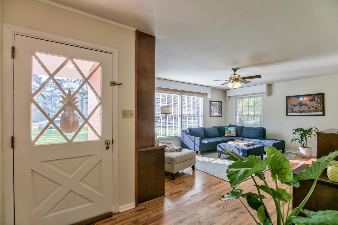 3203 Robinhood Road Tallahassee, FL 32312 - Photo 5 of 36 Gallery Image 5