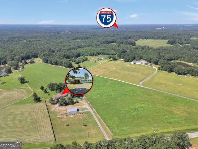 a view of a outdoor space