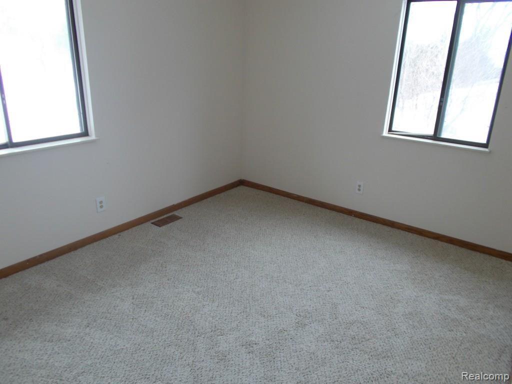 2530 Bowers Road Lapeer, MI 48446 - Photo 12 of 17 DSCN1077.jpg