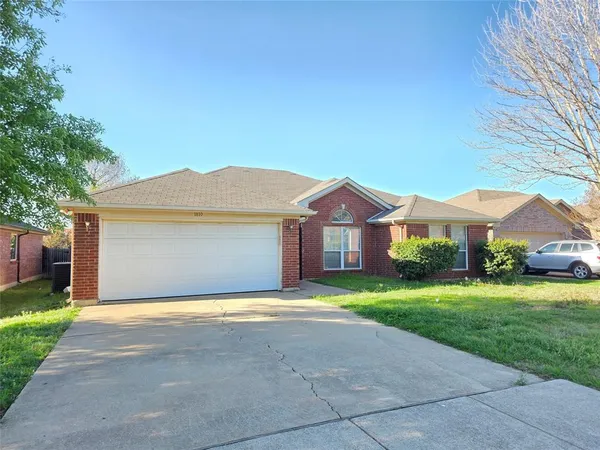$2,295 | 1810 St Nevis Drive, Mansfield, TX 76063