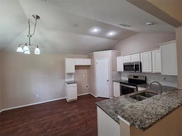 $2,295 | 1810 St Nevis Drive, Mansfield, TX 76063