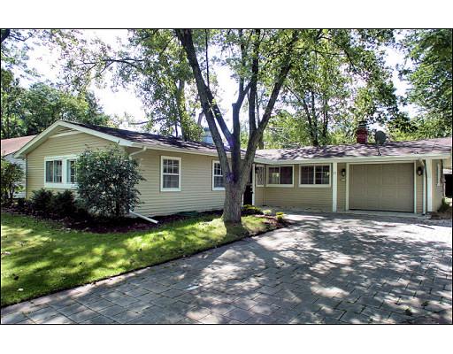 25 Briarcliff Road Montgomery, IL 60538 - Photo 1 of 1 a view of a house with a patio