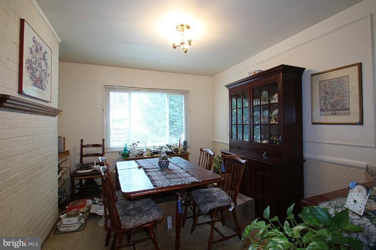 3910 Braddock Road Alexandria, VA 22312 - Photo 3 of 9 Dining Room
