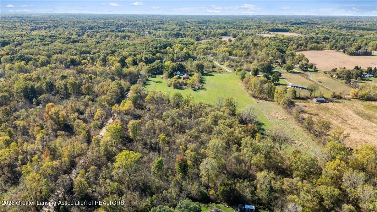 13947 Shaftsburg Road Perry, MI 48872 - Photo 22 of 26 16-Media Jett - 09