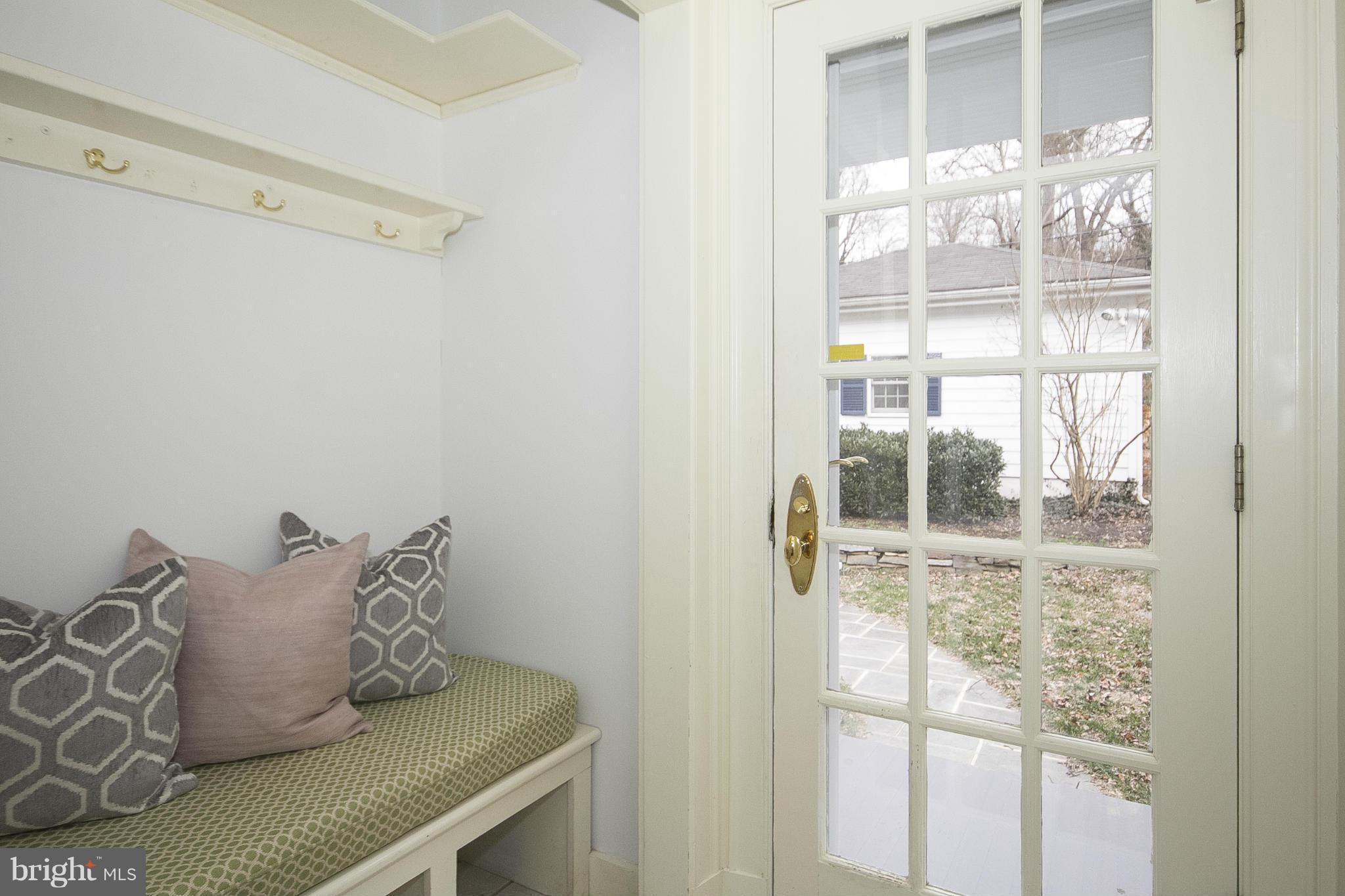 221 Edgevale Road Baltimore, MD 21210 - Photo 13 of 29 Interior (General)