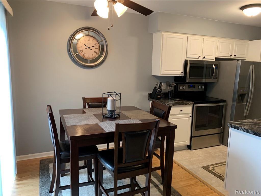 13993 Watersway Drive, Unit 70 Gibraltar, MI 48173 - Photo 8 of 23