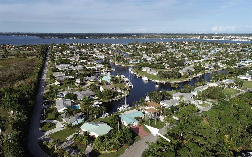 1789 Southwest Dyer Point Road Palm City, FL 34990 - Photo 5 of 37 Gallery Image 5