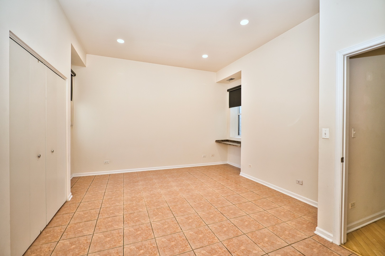 2317 West Wolfram Street, Unit 515 Chicago, IL 60618 - Photo 26 of 35