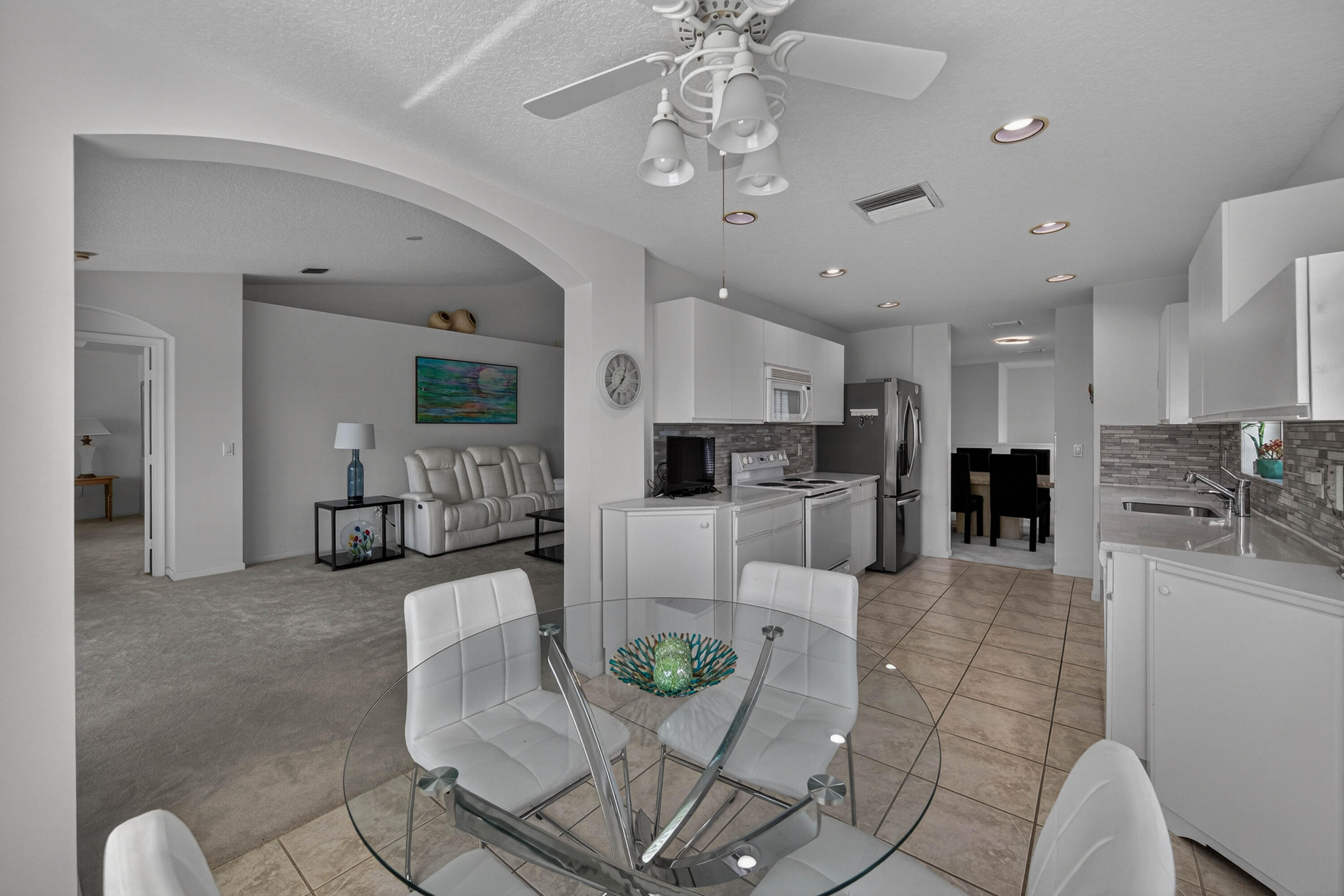 7676 Springwater Place, Unit 201 Boynton Beach, FL 33437 - Photo 13 of 44 daigle-41