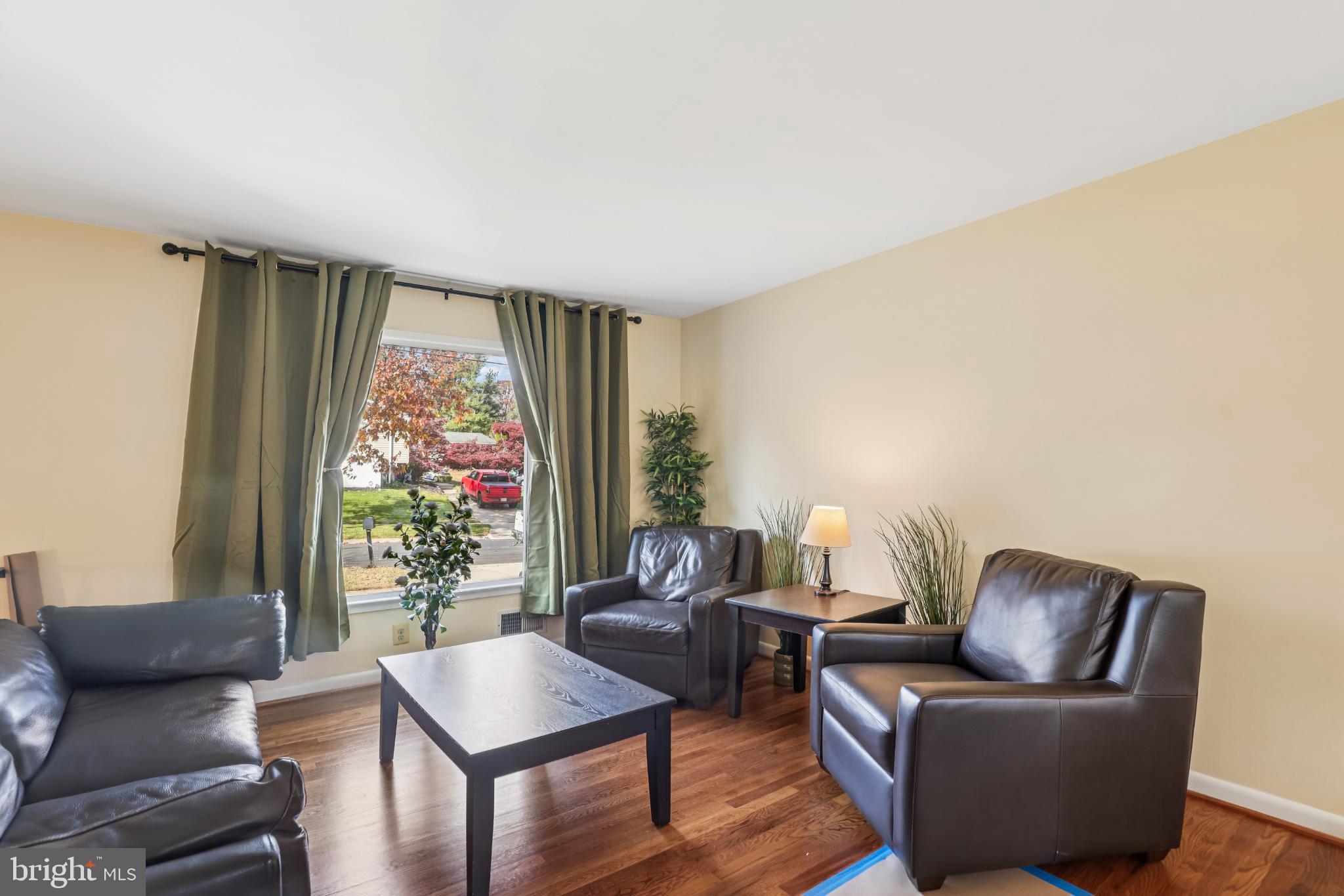 617 Denham Road Rockville, MD 20851 - Photo 4 of 31 Cozy living space with natural light.