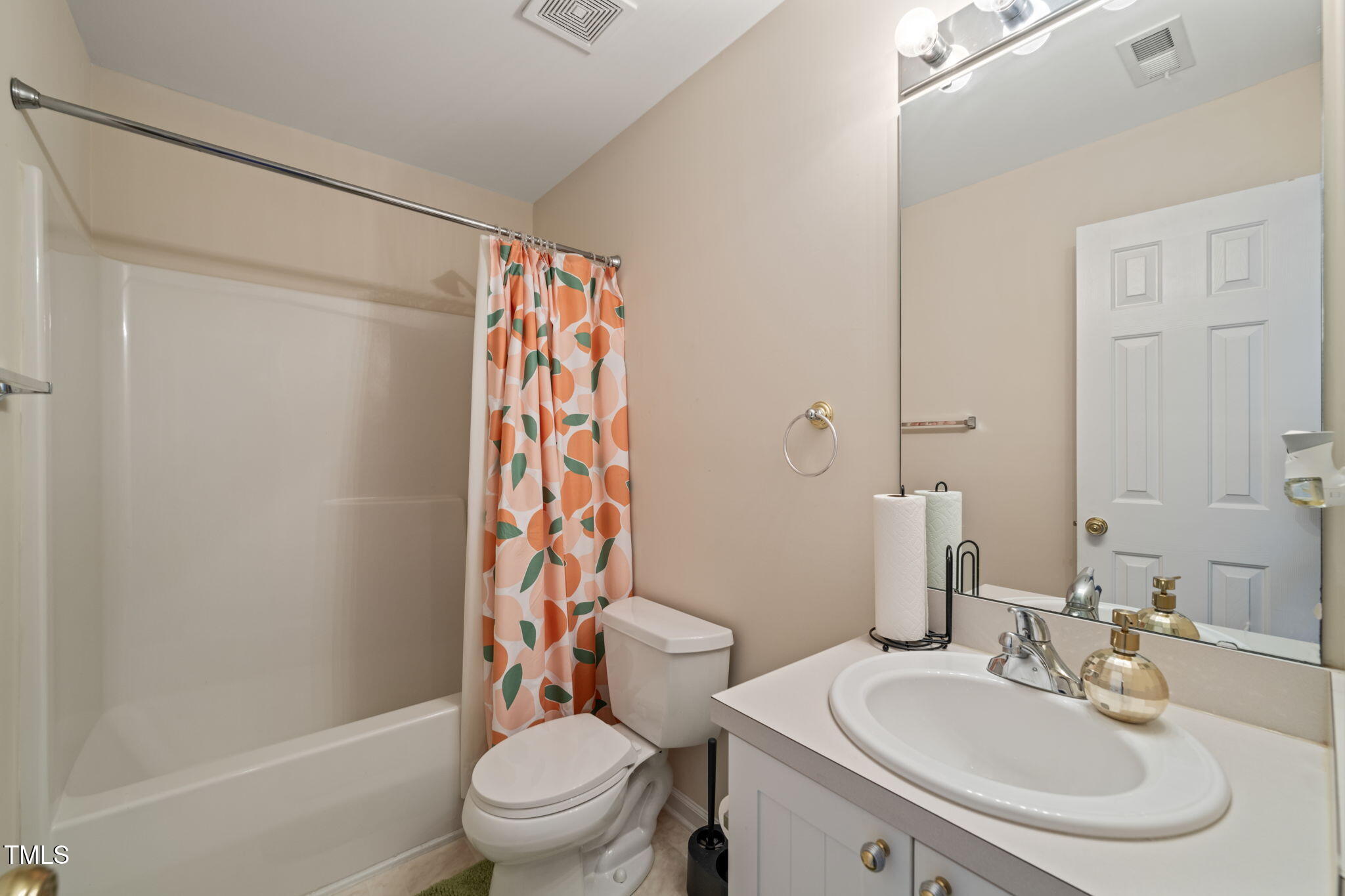 2105 Metacomet Way Raleigh, NC 27604 - Photo 21 of 43 21-web-or-mls-untitled-163