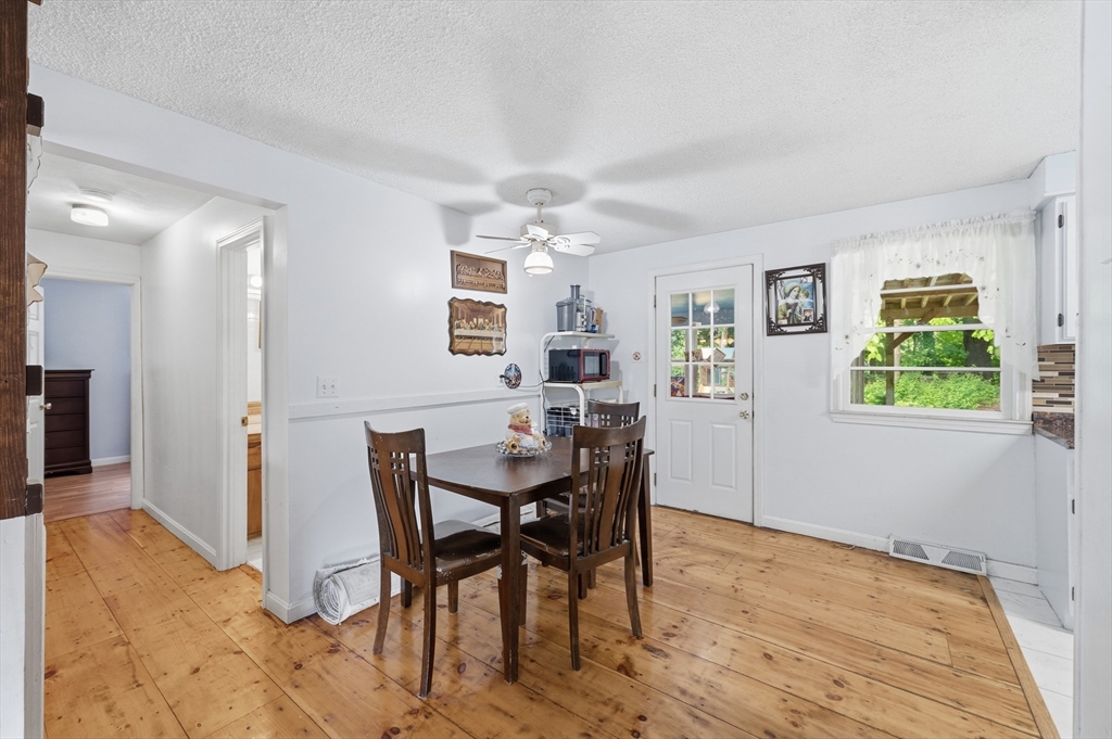 11 Mcfarlin Road Chelmsford, MA 01824 - Photo 10 of 37