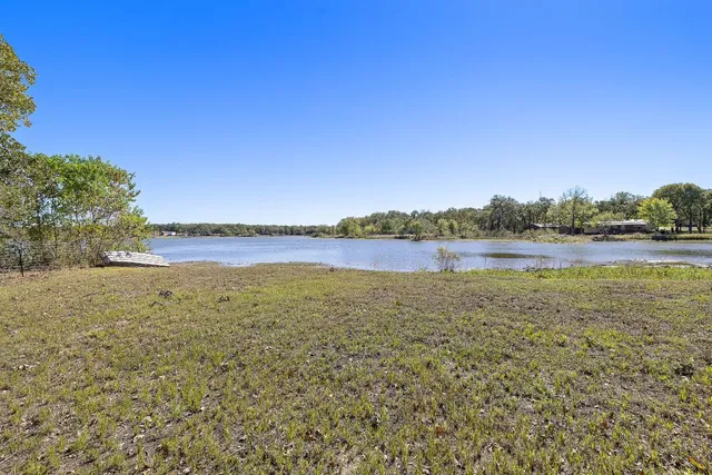 $338,000 | 131 Moccasin Bend Drive, Smithville, TX 78957