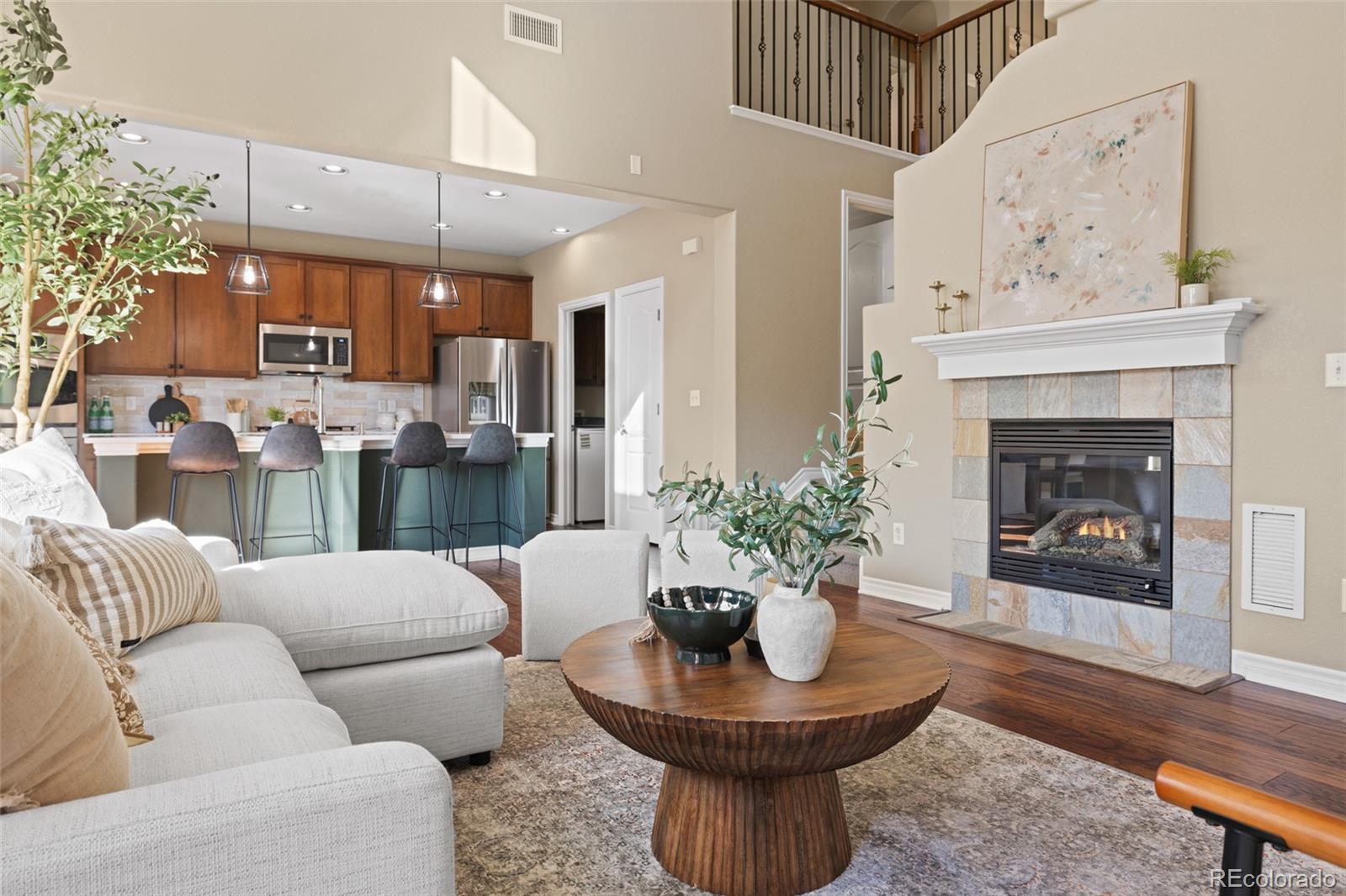 9186 Viaggio Way Highlands Ranch, CO 80126 - Photo 4 of 48