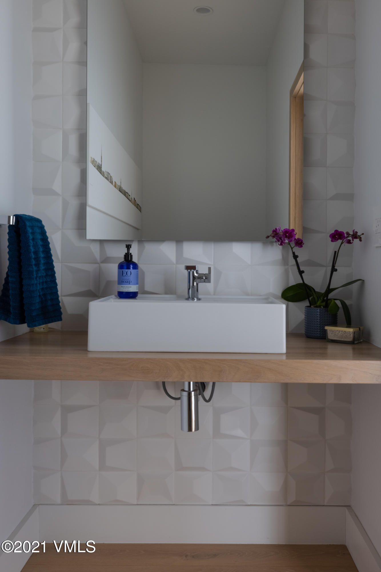 4380 June Point Avon, CO 81620 - Photo 18 of 39 a bathroom with a sink
