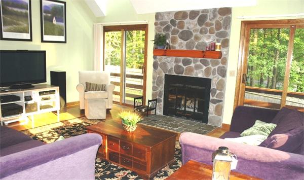 121 Wheel Wright Road Hampstead, NH 03841 - Photo 1 of 15